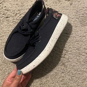 Women’s bobs sketchers